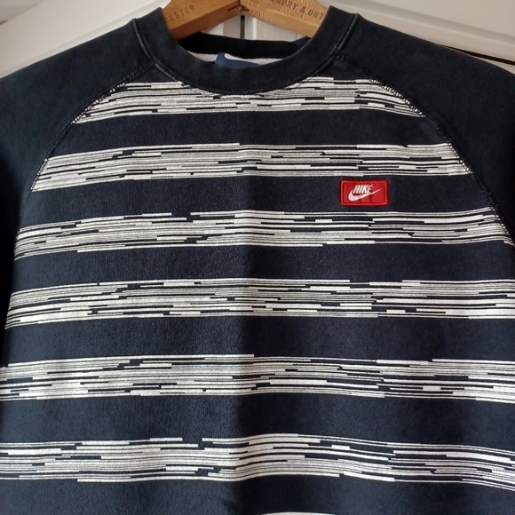 Vintage Nike Black and White Striped Crewneck Men's Medium - Picture 2 of 6